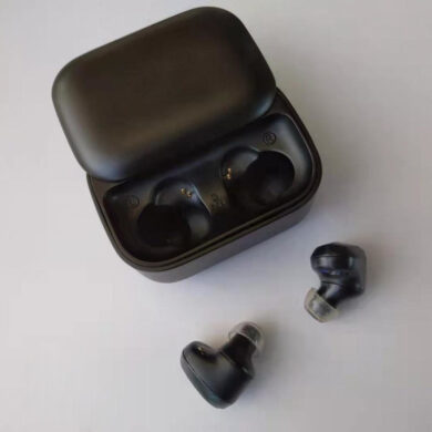 PineBuds earbuds