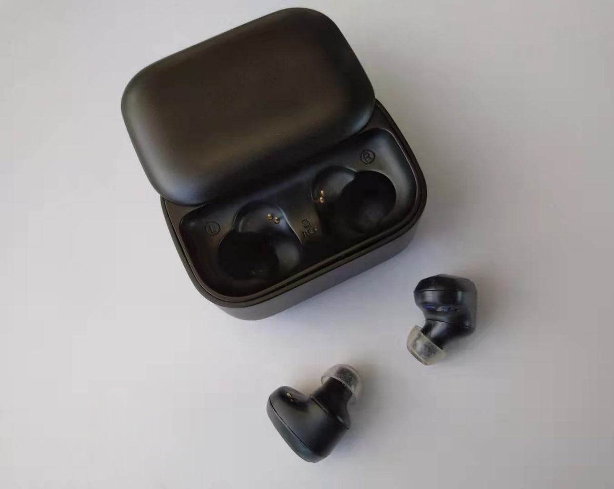 PineBuds earbuds